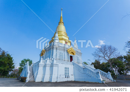 Pra Naresuan Maharat monument in MaeSai Chiang Rai Pra Naresuan Maharat monument in MaeSai Chiang Rai 41942071