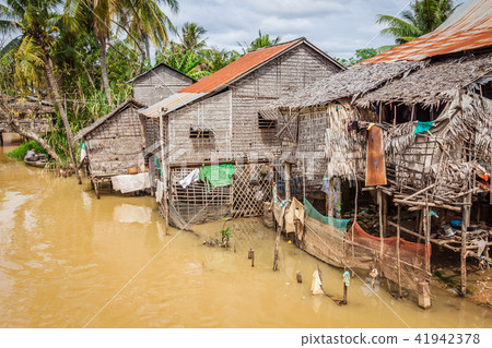 Typical House on the Tonle sap lake,Cambodia. Typical House on the Tonle sap lake,Cambodia. 41942378