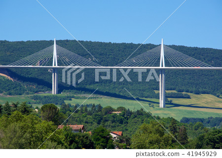 Millaux Viaduct Millaux Viaduct 41945929