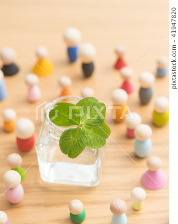 四葉三葉草 四葉三葉草 41947820