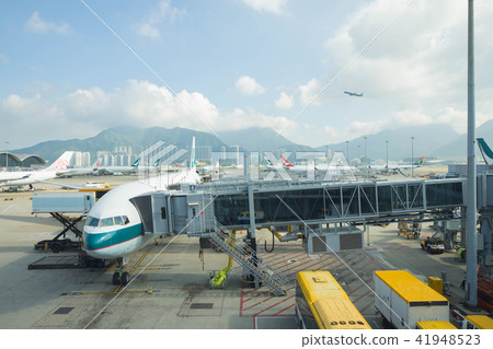Hong Kong International Airport 41948523