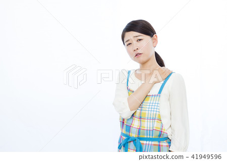 Housewife Housewife 41949596