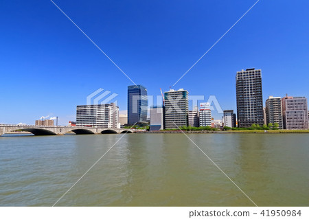 萬代橋和信濃川[新潟市] 41950984