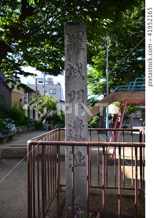 Ruined gate Ruined gate 41952165