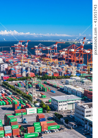 “東京”集裝箱堆場·江東區灣區 “東京”集裝箱堆場·江東區灣區 41955743