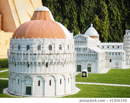 Baptistery dome, Pisa Cathedral and Leaning Tower 41956149