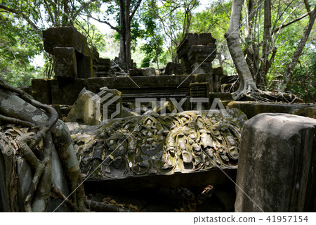 CAMBODIA SIEM REAP ANGKOR BENG MEALEA TEMPLE CAMBODIA SIEM REAP ANGKOR BENG MEALEA TEMPLE 41957154