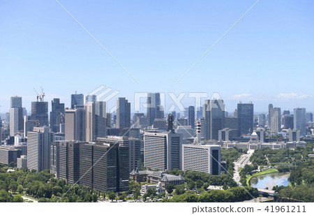 東京都市風景在日本看在Kasumigaseki等城市街道。 41961211