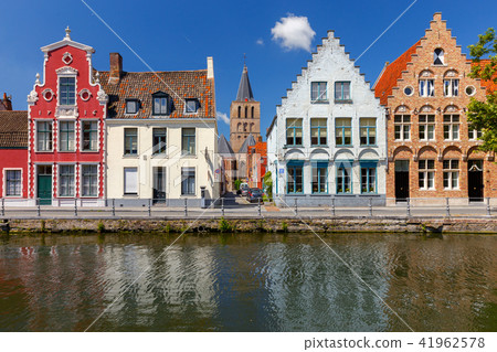 Bruges. Canal Spiegel Rei. Bruges. Canal Spiegel Rei. 41962578