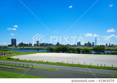 傳播藍天住宅區和東京天空樹的河手 傳播藍天住宅區和東京天空樹的河手 41963079