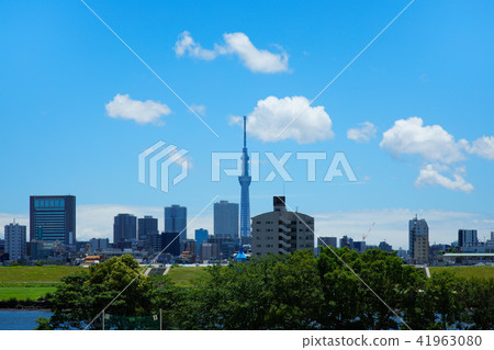 The river hand spreading the blue sky residential area and Tokyo sky tree The river hand spreading the blue sky residential area and Tokyo sky tree 41963080