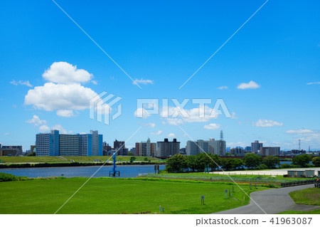 View from Nishiarai Bridge Green Area toward Nishiarai Bridge 41963087