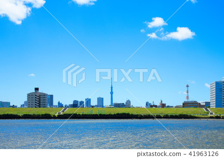 傳播藍天住宅區和東京天空樹的河手 41963126