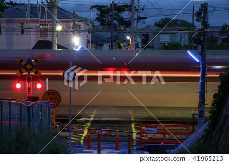 黎明前通過日出 41965213