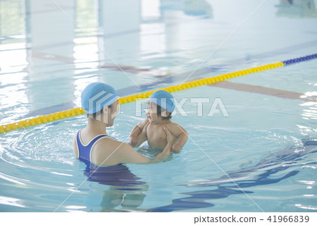 嬰兒游泳 41966839