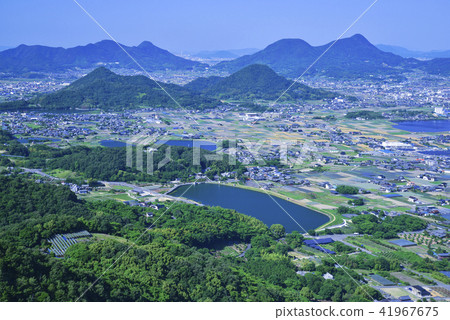 Sanuki Plain and Tameike 41967675