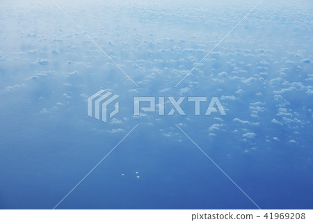 從飛機上看到的天空 41969208