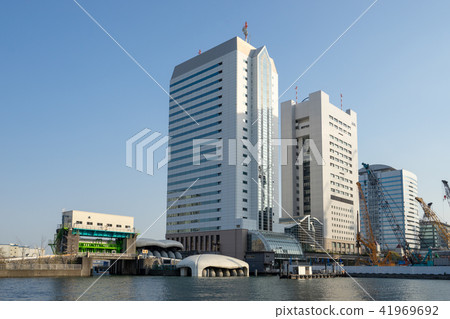 Takeshiba Building Group and Shiodome River Lock Gate Takeshiba Building Group and Shiodome River Lock Gate 41969692