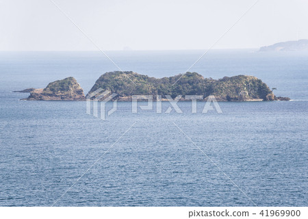 Naka-noshima seen on a calm sea level 41969900