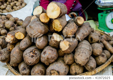 Food sold in Taunggyi market 41972025