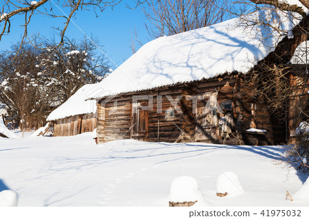 abandoned wooden russian rural house in winter abandoned wooden russian rural house in winter 41975032