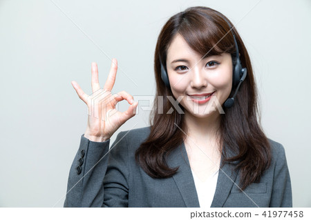 好的女操作員 41977458