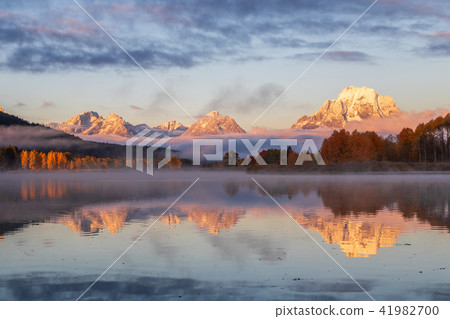 Teton Autumn Sunrise Reflection Teton Autumn Sunrise Reflection 41982700