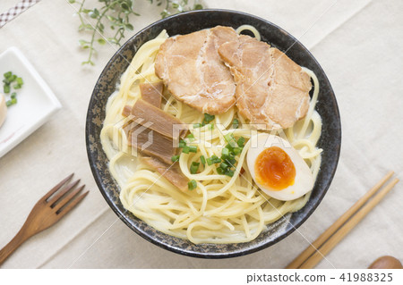 日式拉麵 41988325