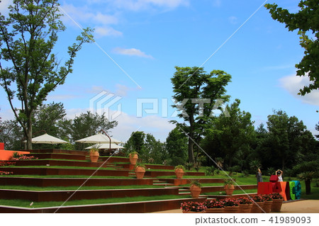 The Garden of July, The Garden of July, 41989093