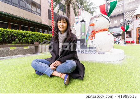 Asia Taiwan Tainan Xintiandi Department Store Ximen Road Female Woman Portrait Streetscape Photography Model Christmas Tree Christmas Santa Claus Christmas Tree Grass Traffic Asia Taiwan Tainan Xintiandi Department Store Ximen Road Female Woman Portrait Streetscape Photography Model Christmas Tree Christmas Santa Claus Christmas Tree Grass Traffic 41989518