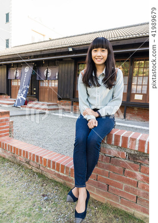 亞洲台灣台南新化大目降文化園區女性女人模特兒龍貓人像肖像 41989679