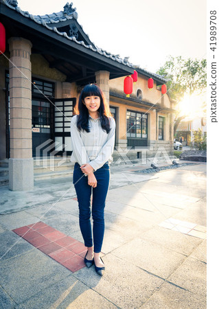 亞洲台灣台南新化大目降文化園區女性女人模特兒龍貓人像肖像 41989708