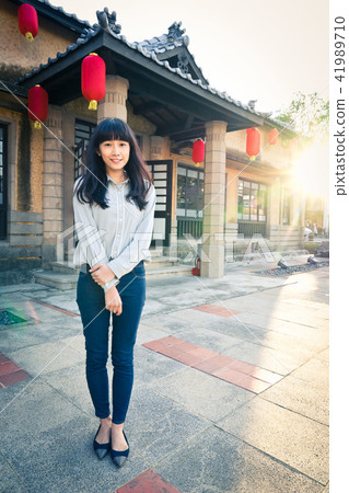 亞洲台灣台南新化大目降文化園區女性女人模特兒龍貓人像肖像 41989710