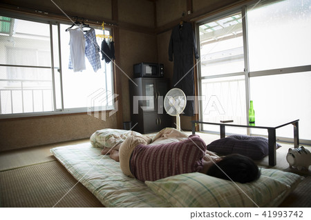 Resident of rag apartment Resident of rag apartment 41993742