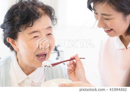 Nursing care image meal 41994882