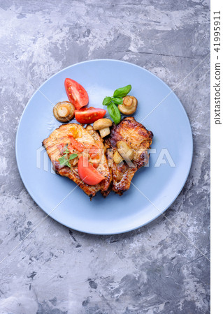 Grilled fillet steak 41995911