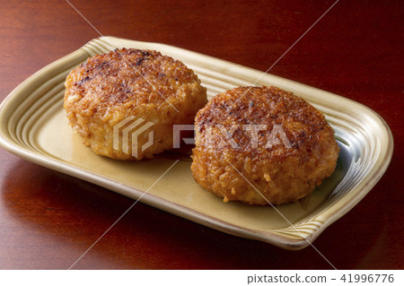 Grilled rice balls 41996776