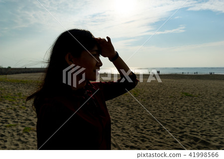 Asia Taiwan Tainan Anping eve platform seaside beach sea water woman female girl model portrait portrait Asia Taiwan Tainan Anping eve platform seaside beach sea water woman female girl model portrait portrait 41998566