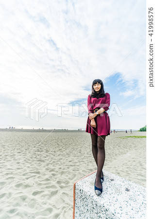 亞洲台灣台南安平觀夕平台海邊沙灘海水女人女性女孩模特兒肖像人像 41998576