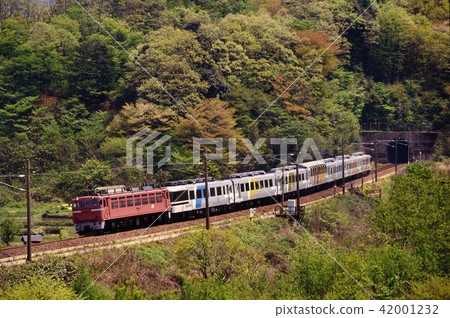 EF81101岡木乘用車明日香在1994年的Hikita環線上 42001232