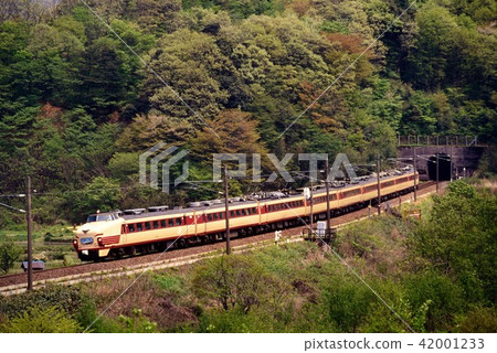 1994在Hikita Loop Line L特快雷鳥上的485系列引擎蓋賽車9輛 42001233