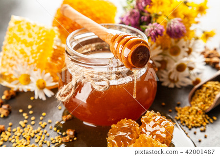 Honey jar and dipper 42001487