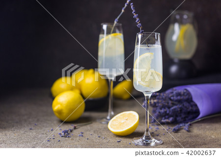 Lemonade with lemons and lavender 42002637