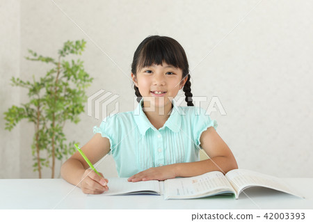 小學生要讀書 小學生要讀書 42003393