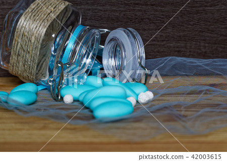 Decorative jar with bow and blue stones  42003615