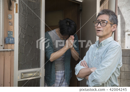 Dwellers and owner of rag apartment Dwellers and owner of rag apartment 42004245