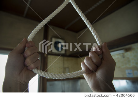 A worried man 42004506