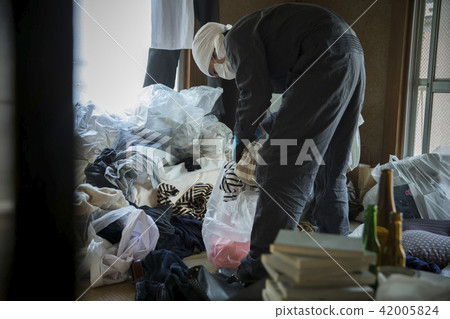 Cleaning agency Cleaning agency 42005824