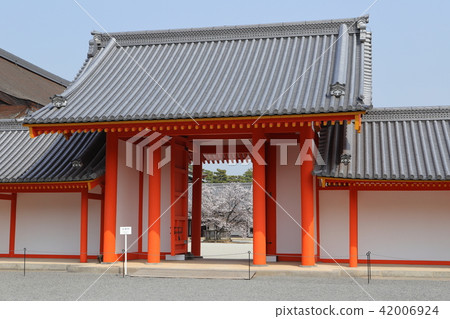 Spring Tsunghwamun gate 42006924