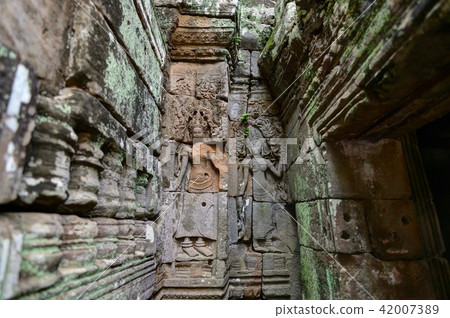 Angkor monuments 42007389